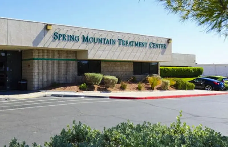 Spring Mountain Treatment Center entrance on a sunny day